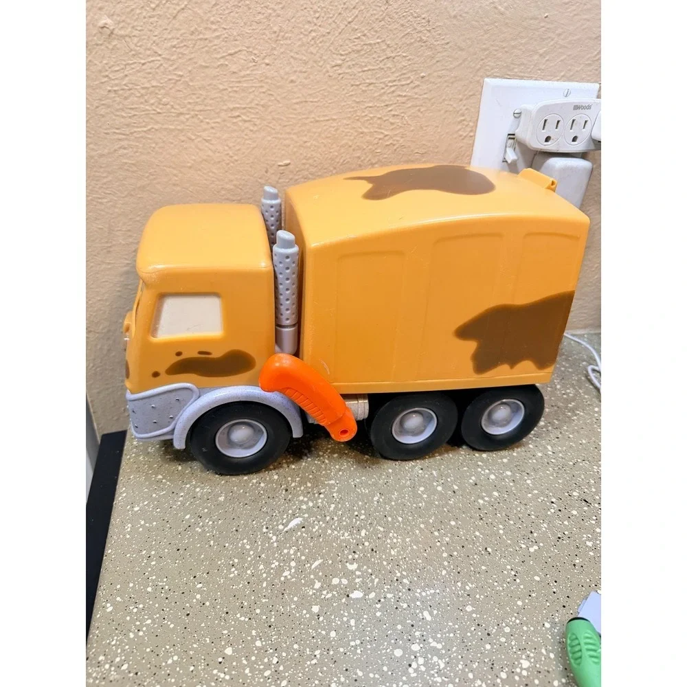 Stinky & Dirty Show Stinky Garbage Truck Talking Deluxe Lights Sounds WORKS